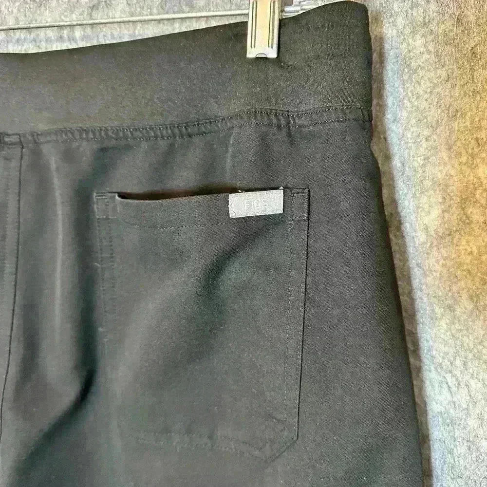 EUC FIGS Pisco Basic Scrub Pants - Large